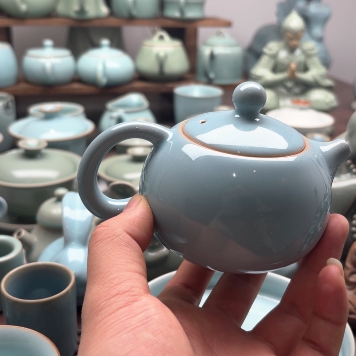 一级品，容量220，支钉烧，西施壶