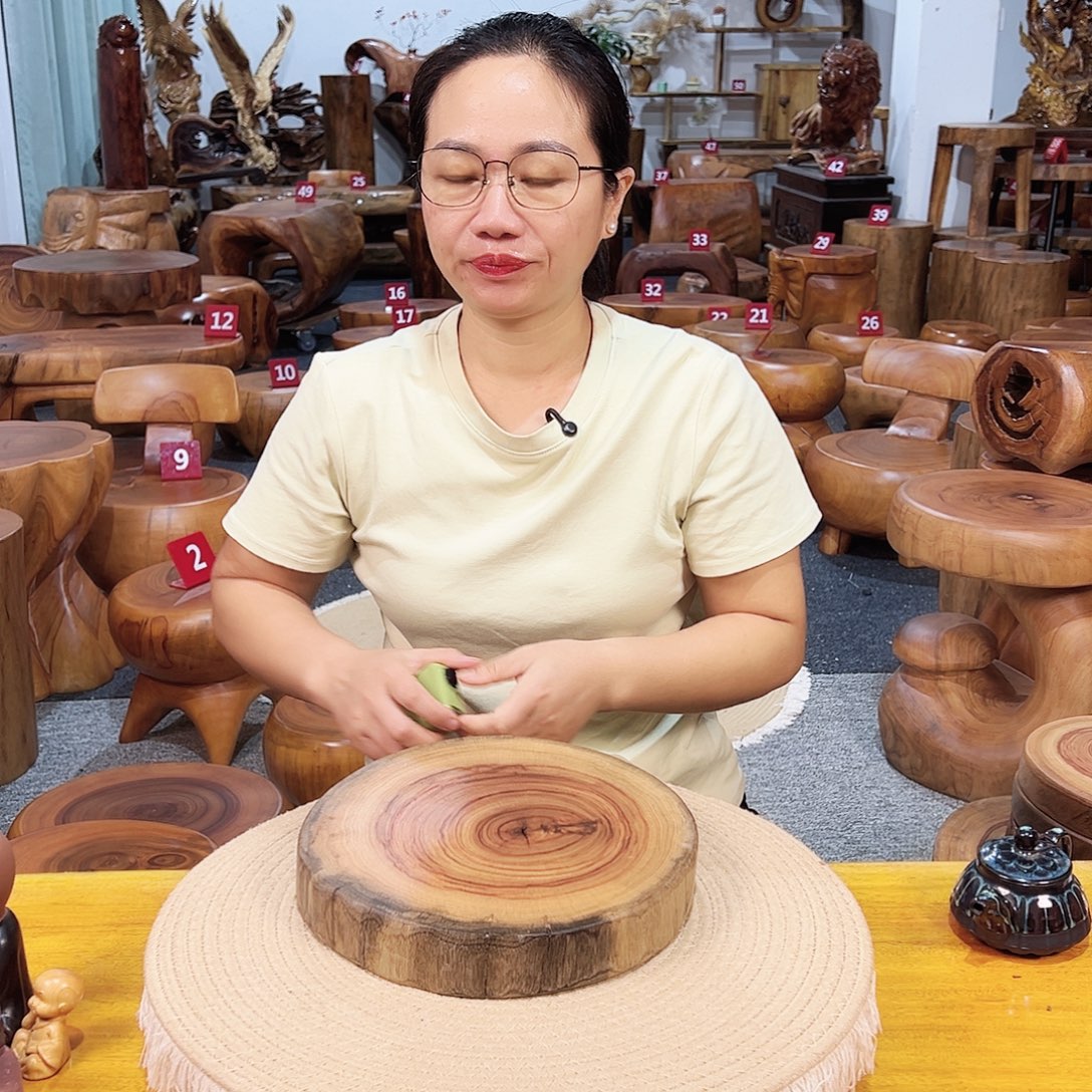 号香樟木尺寸：27-25-4cm