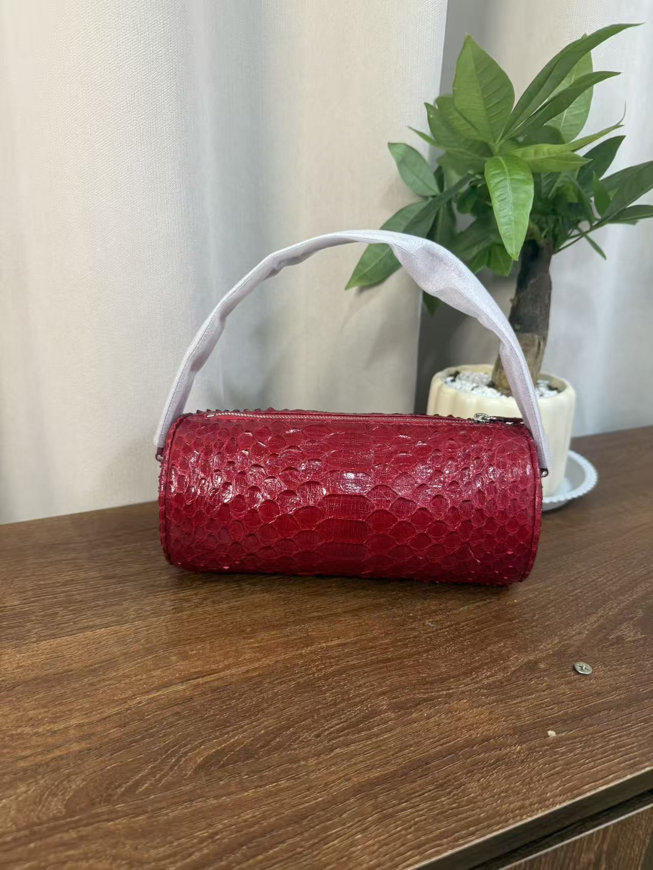 全真皮小众气质蛇皮圆筒包轻奢高级时尚百搭女包手拎包红色女士