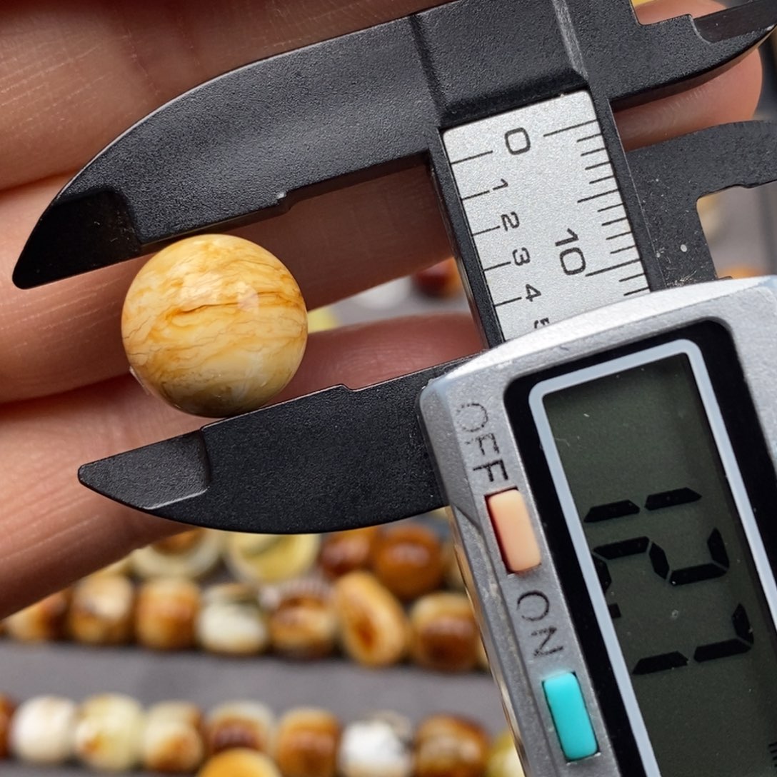 未镶嵌琥珀戒指圆珠