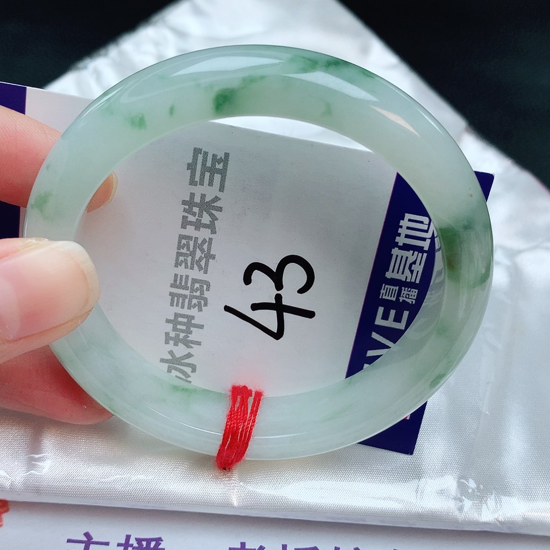 翡翠手镯未镶嵌缅甸天然A货翡翠手镯