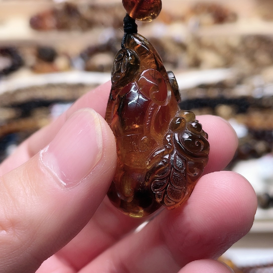 琥珀裸石未镶嵌大