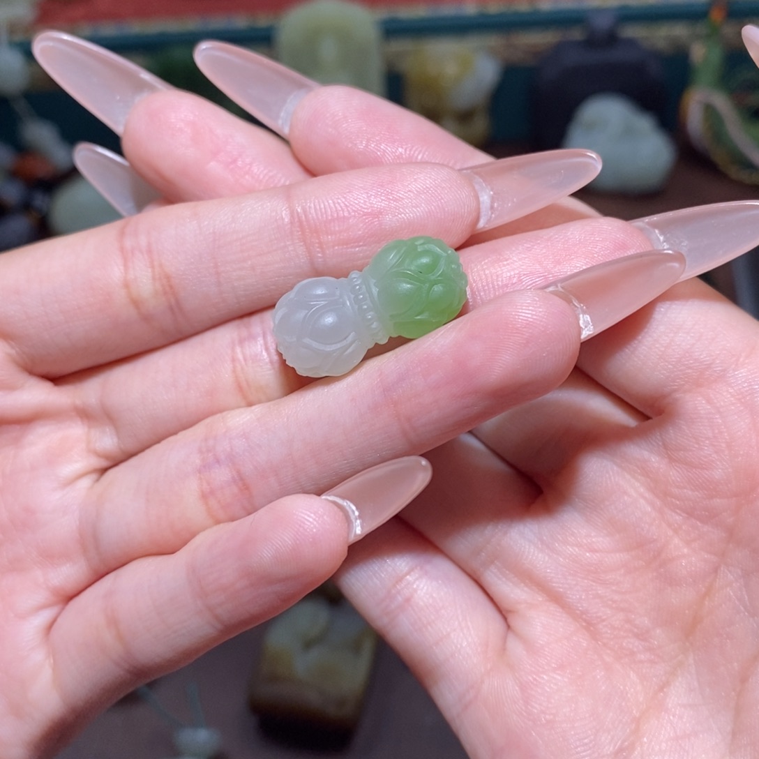 一***叔和田玉未镶嵌颈饰定制