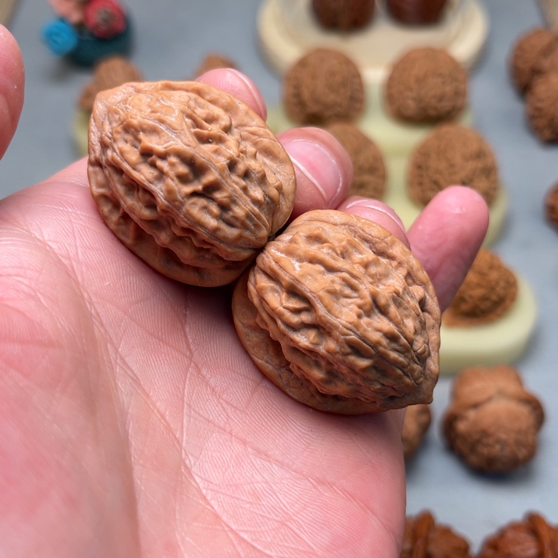 文玩核桃吊坠精品大红袍小手捻