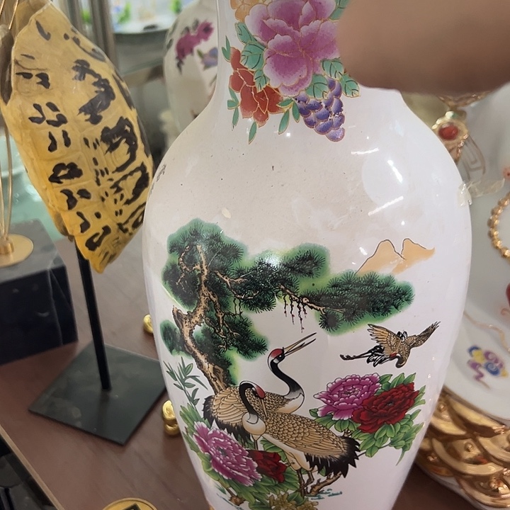 瓷片瑕。。。。。。。。。。。。。