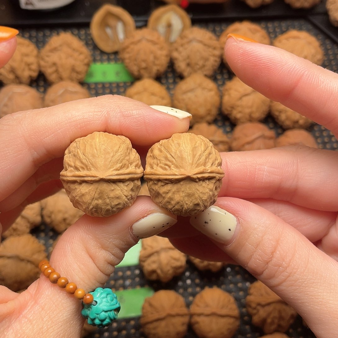 文玩核桃吊坠24尺全品荷叶小元宝0009