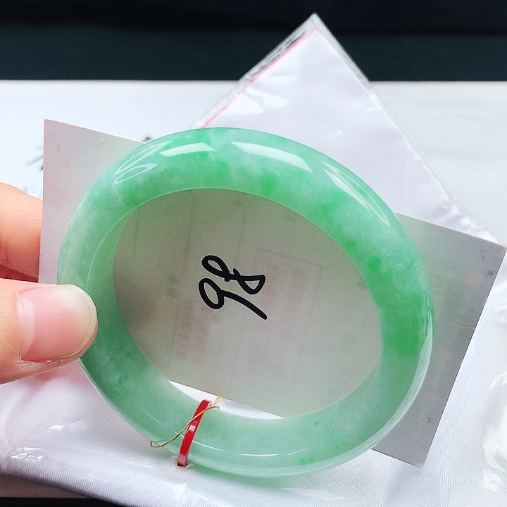 翡翠手镯未镶嵌57➕圈口