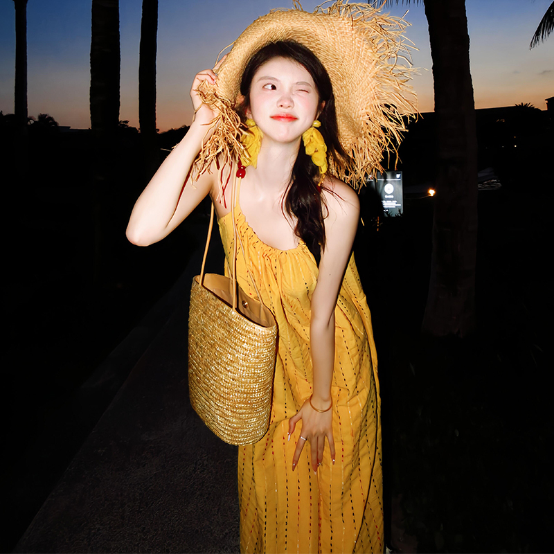 法式黄色流苏吊带连衣裙子女夏季2025新款小个子海边度假长裙3631