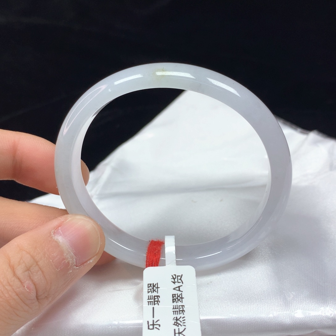 翡翠手镯（贵妃镯）未镶嵌57贵妃