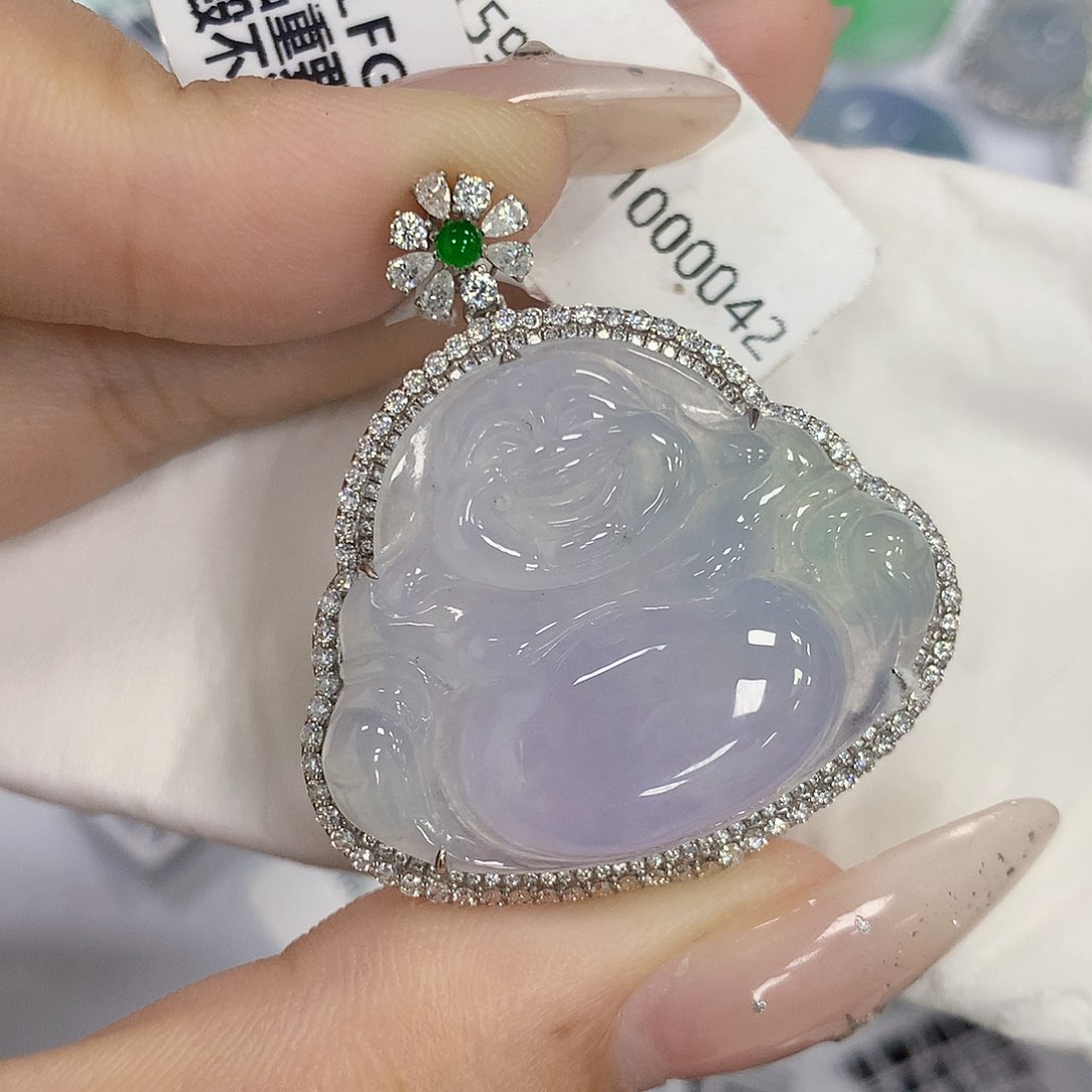 颈饰18K金镶嵌翡翠