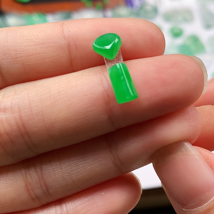 翡翠吊坠(不含链)未镶嵌一套