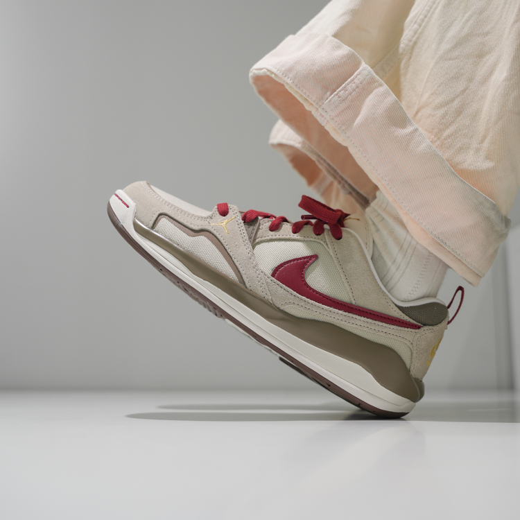 NIKE耐克马年新年战靴AJ CMFT ERA米红色男女舒释鞋 IQ9781-261