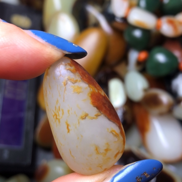 和田玉未镶嵌珠宝奇石