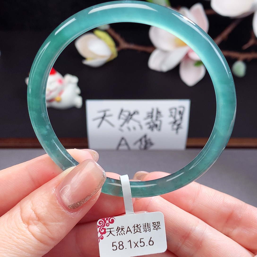 翡翠手镯（圆镯）未镶嵌