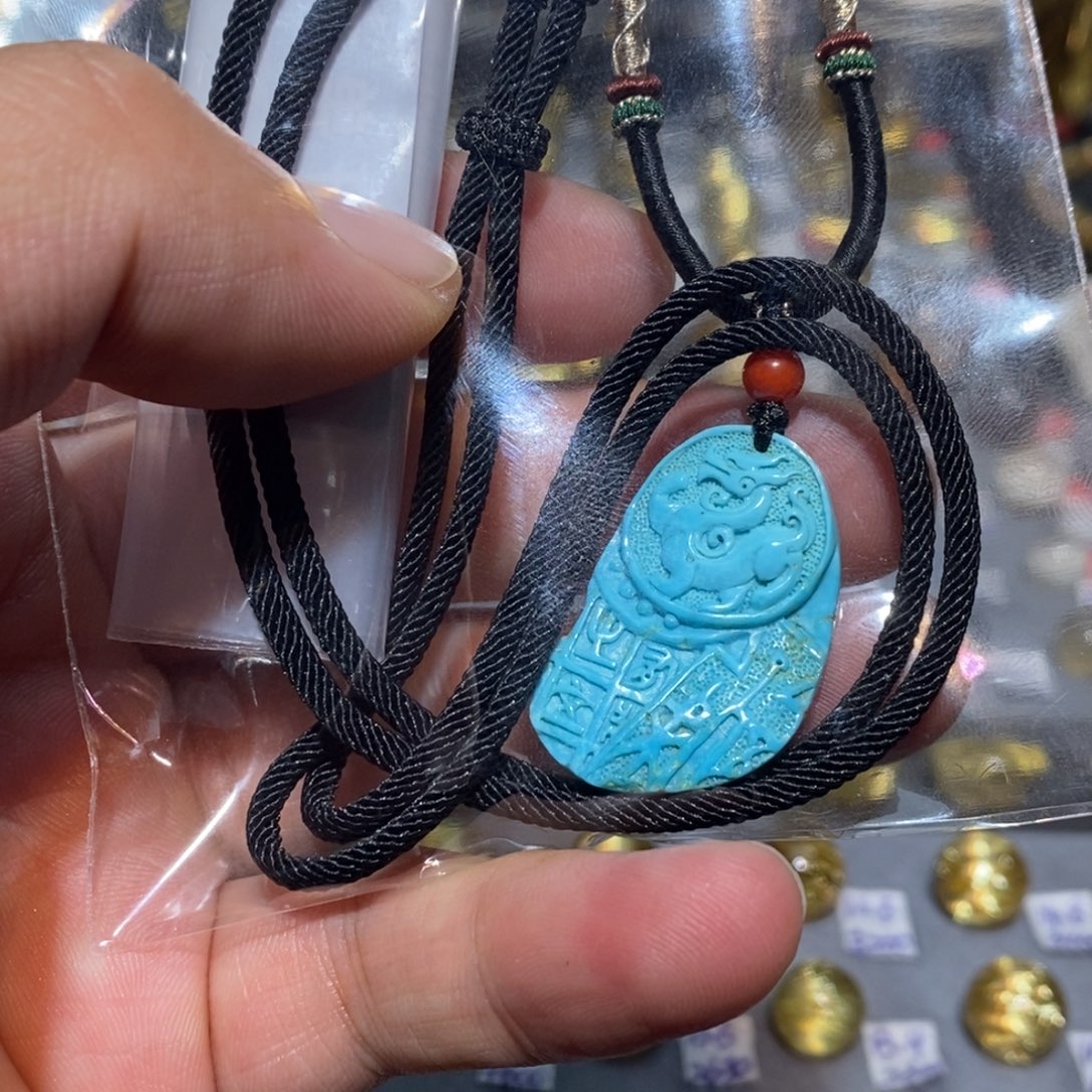 云***可未镶嵌手链水晶吊坠