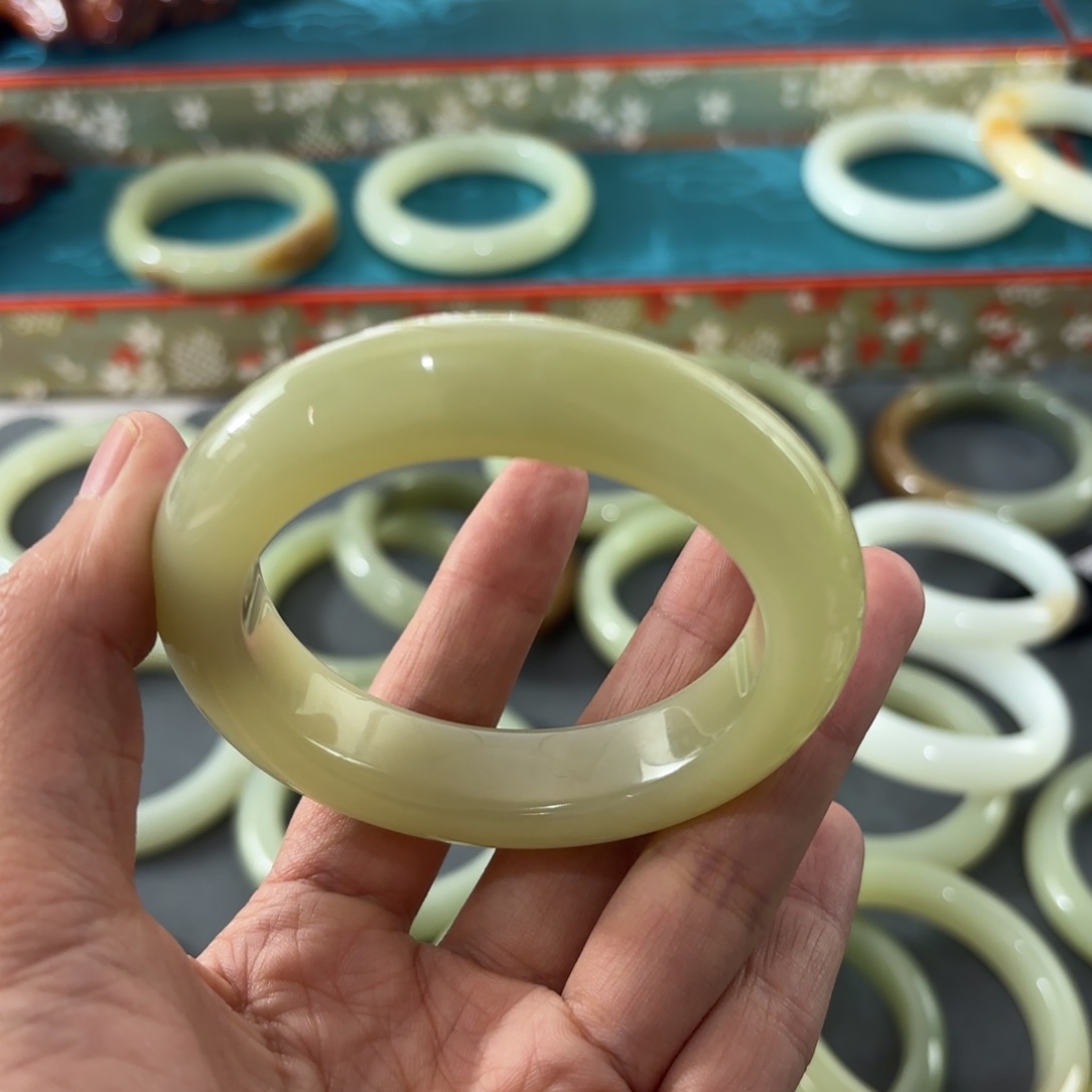 和田玉（糖玉）54.7未镶嵌