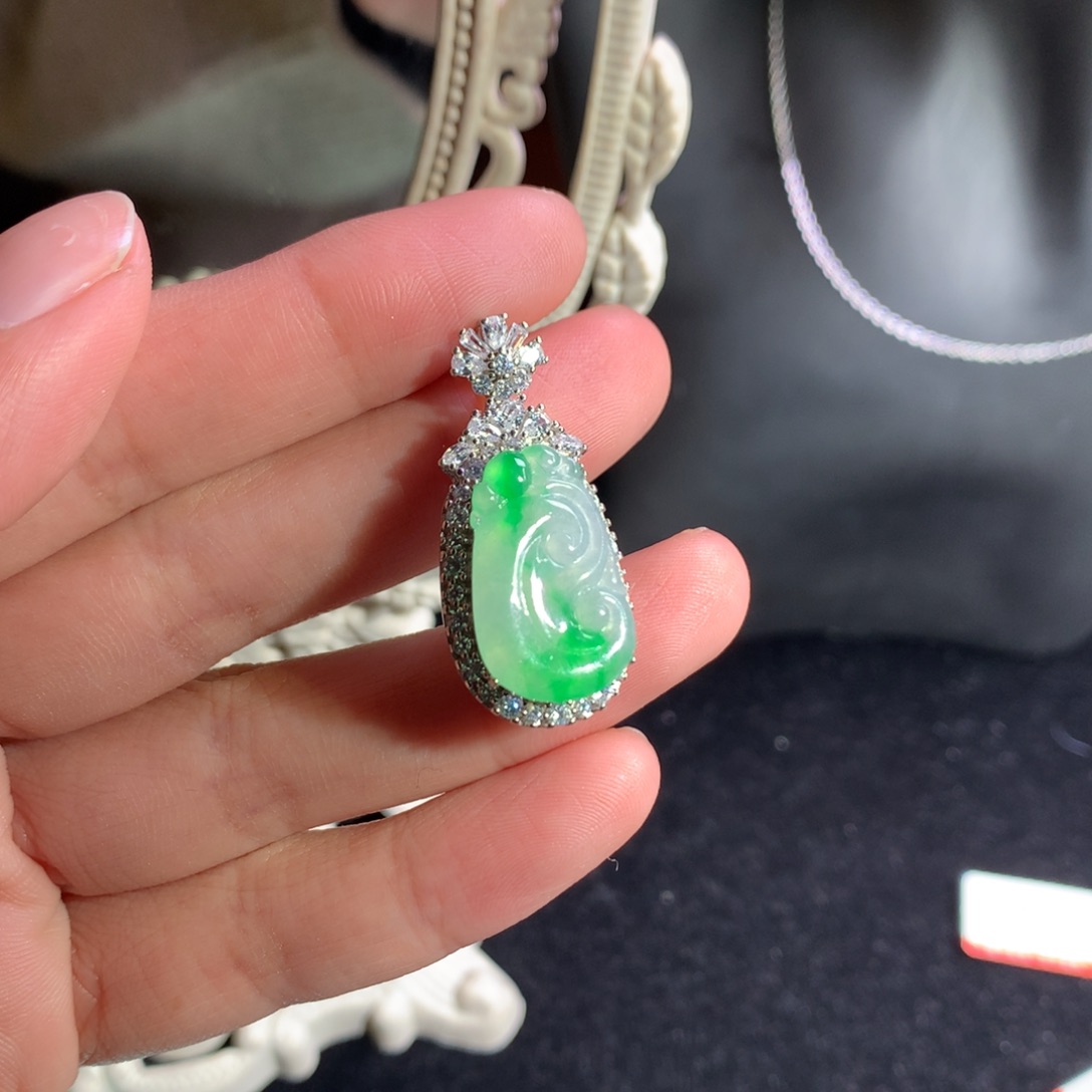 翡翠戒指银S925镶嵌天然翡翠