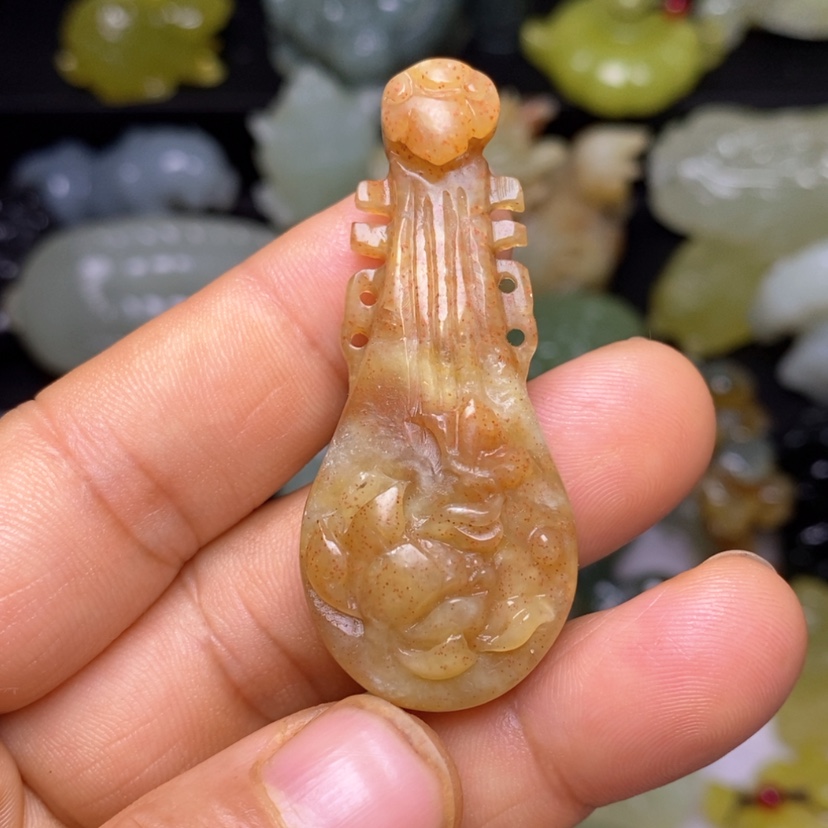 【闪购商品】蛇纹石玉颈饰未镶嵌