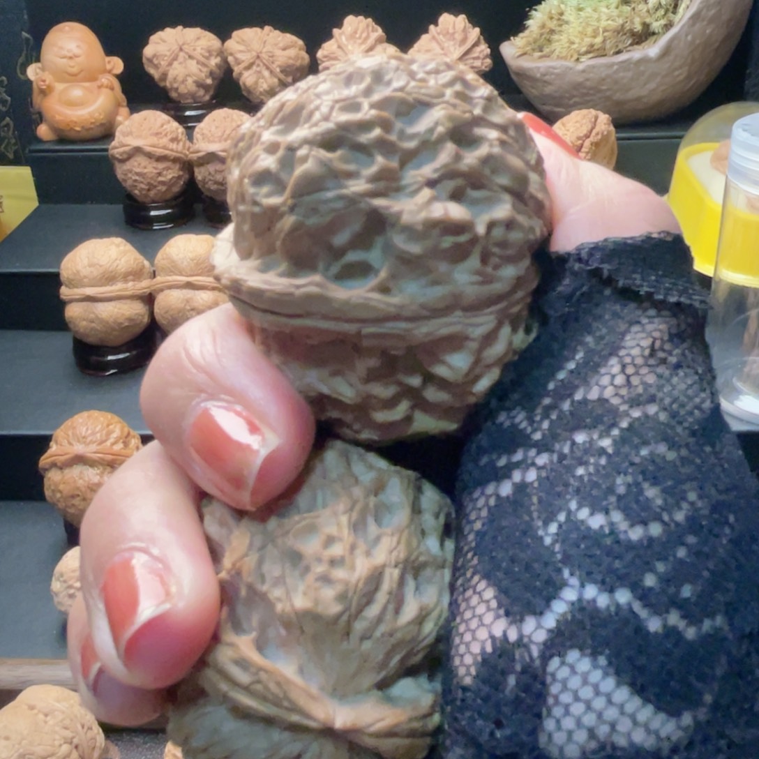 吊坠文玩核桃霸王餐…………