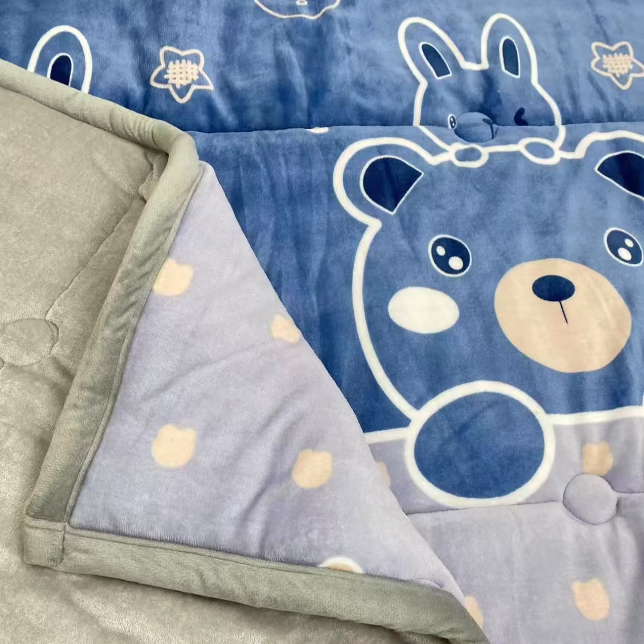 蓝色大版小熊牛奶绒被子 单人学生加厚保暖双面绒宝宝绒单人冬被