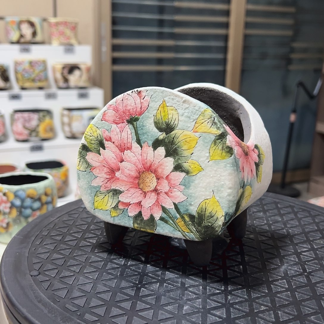 手绘陶瓷花盆美盆