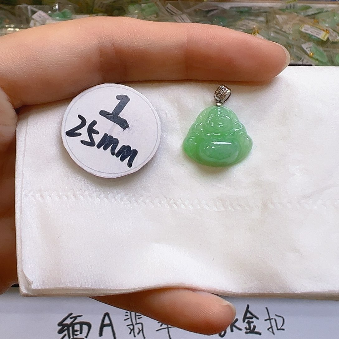 翡翠颈饰18K金镶嵌翡翠