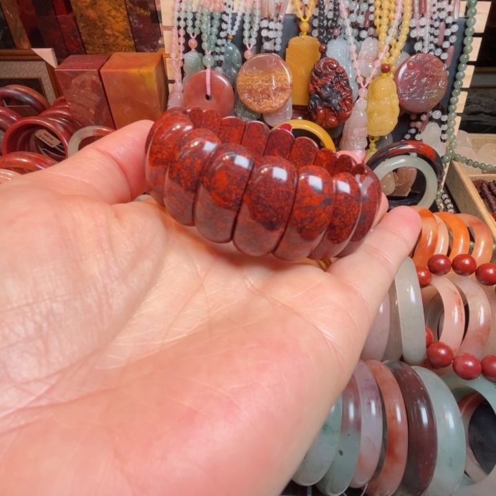 石英质玉手镯未镶嵌