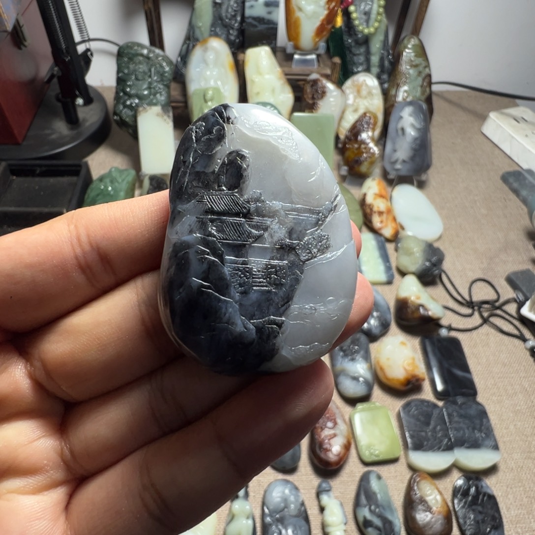 和田玉未镶嵌挂件山水