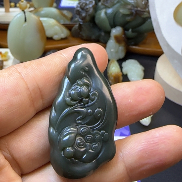 云***轻和田玉（糖玉）未镶嵌颈饰
