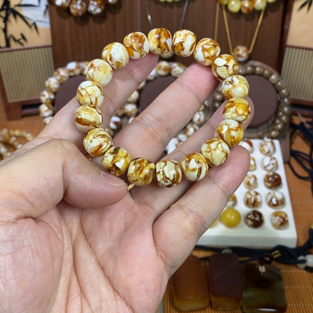 金***土12沁色精工老型手串一条