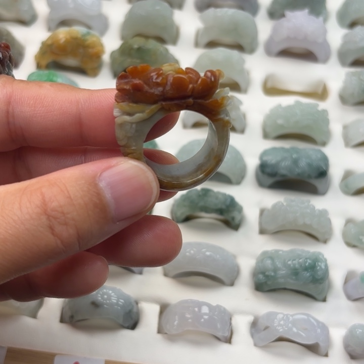 翡翠未镶嵌戒指港码20内径18.9牡丹花205