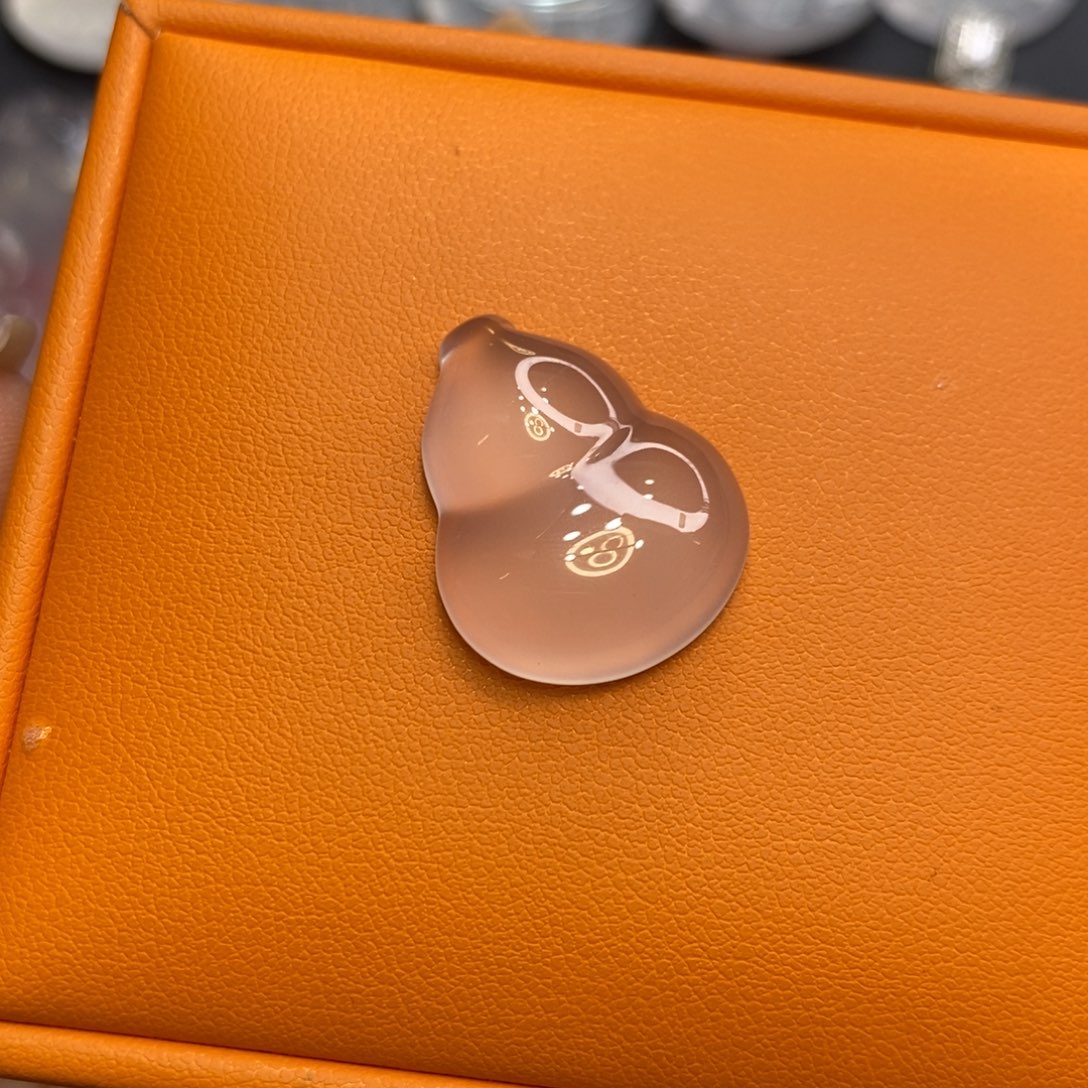 石英质玉未镶嵌吊坠