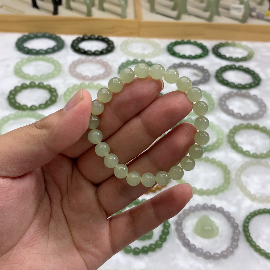 未镶嵌手串和田玉（蜂蜜水7.8）