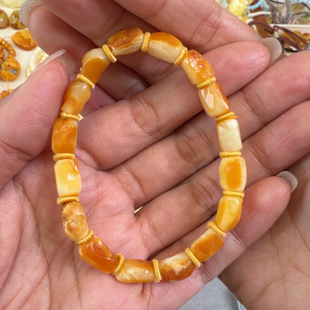 琥珀裸石未镶嵌蜜蜡