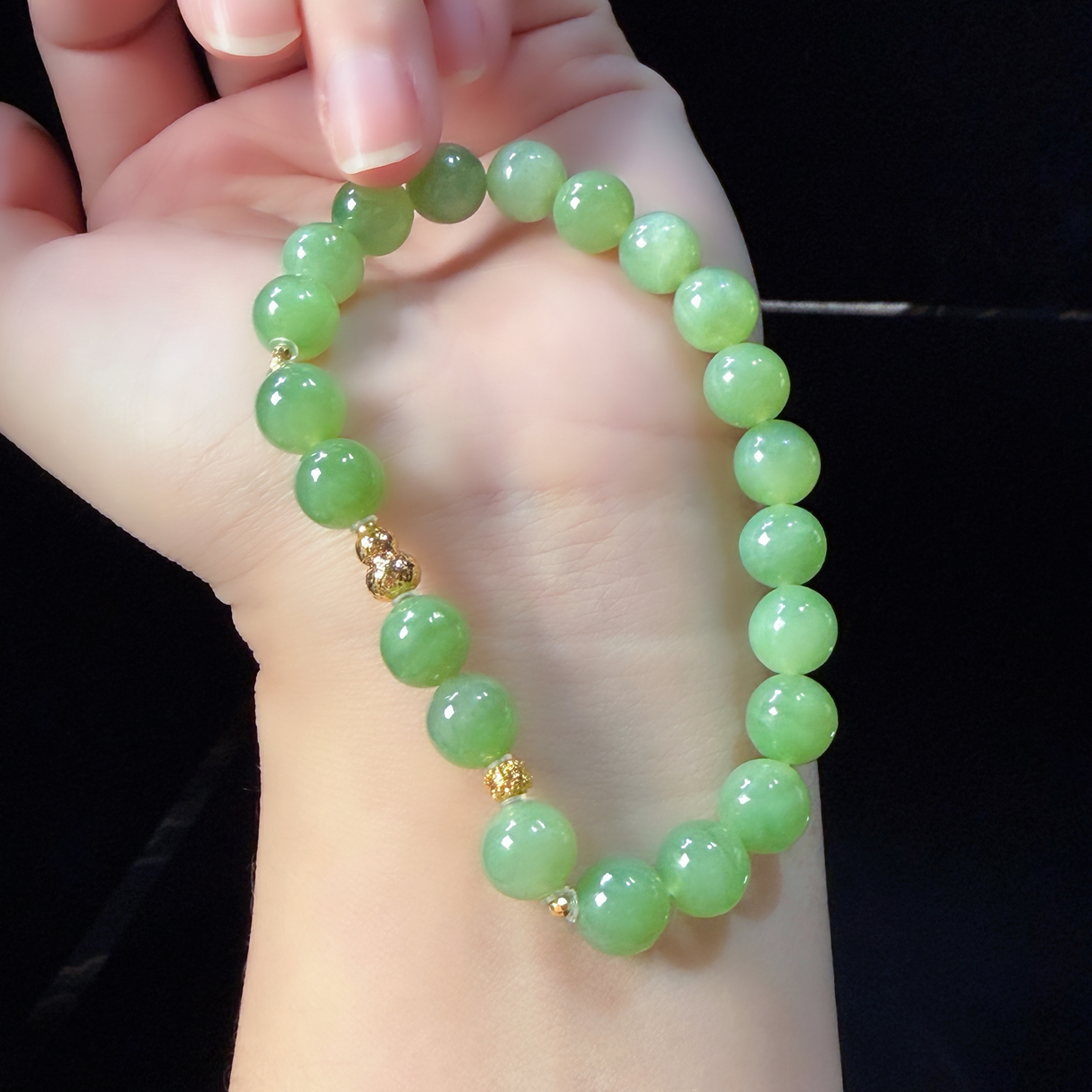 翠萦｜新疆和田玉玉小美黑羊洞苹果绿8mm手串女士18k金
