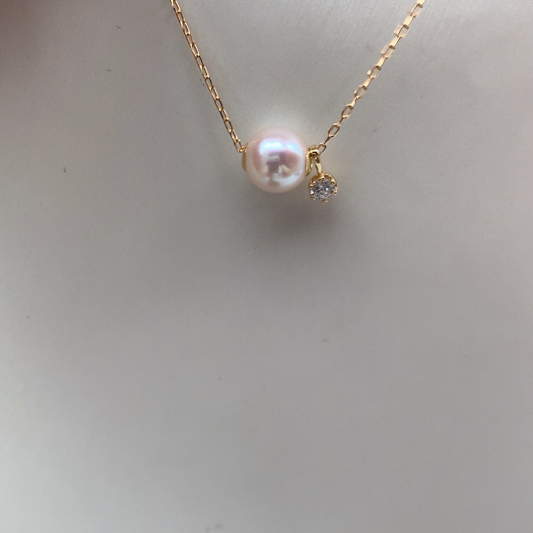 18K金镶嵌海水珍珠吊坠8-8.5mm ak路路通