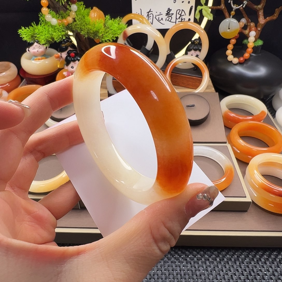 石英质玉（黄龙玉）未镶嵌手镯