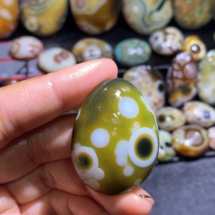 玛瑙/玉髓玛瑙吊坠未镶嵌