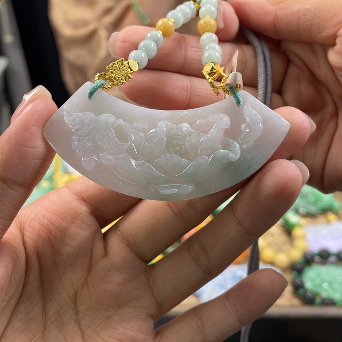 翡翠颈饰未镶嵌代编织