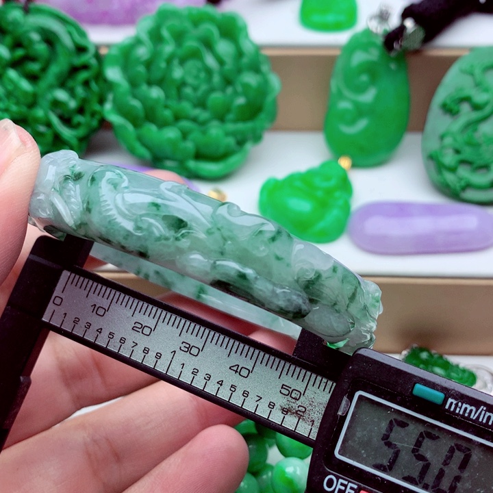 翡翠未镶嵌手镯手镯