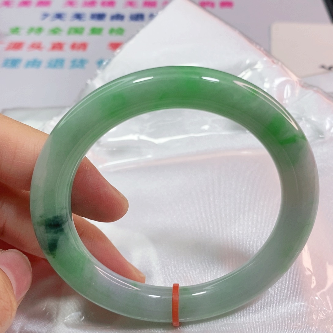 翡翠未镶嵌手镯55.8圈口圆条