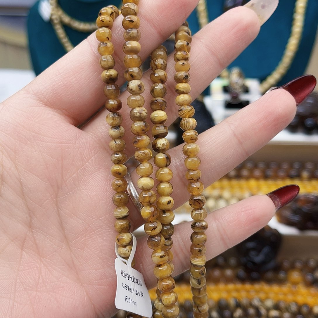 琥珀颈饰未镶嵌抚顺琥珀5