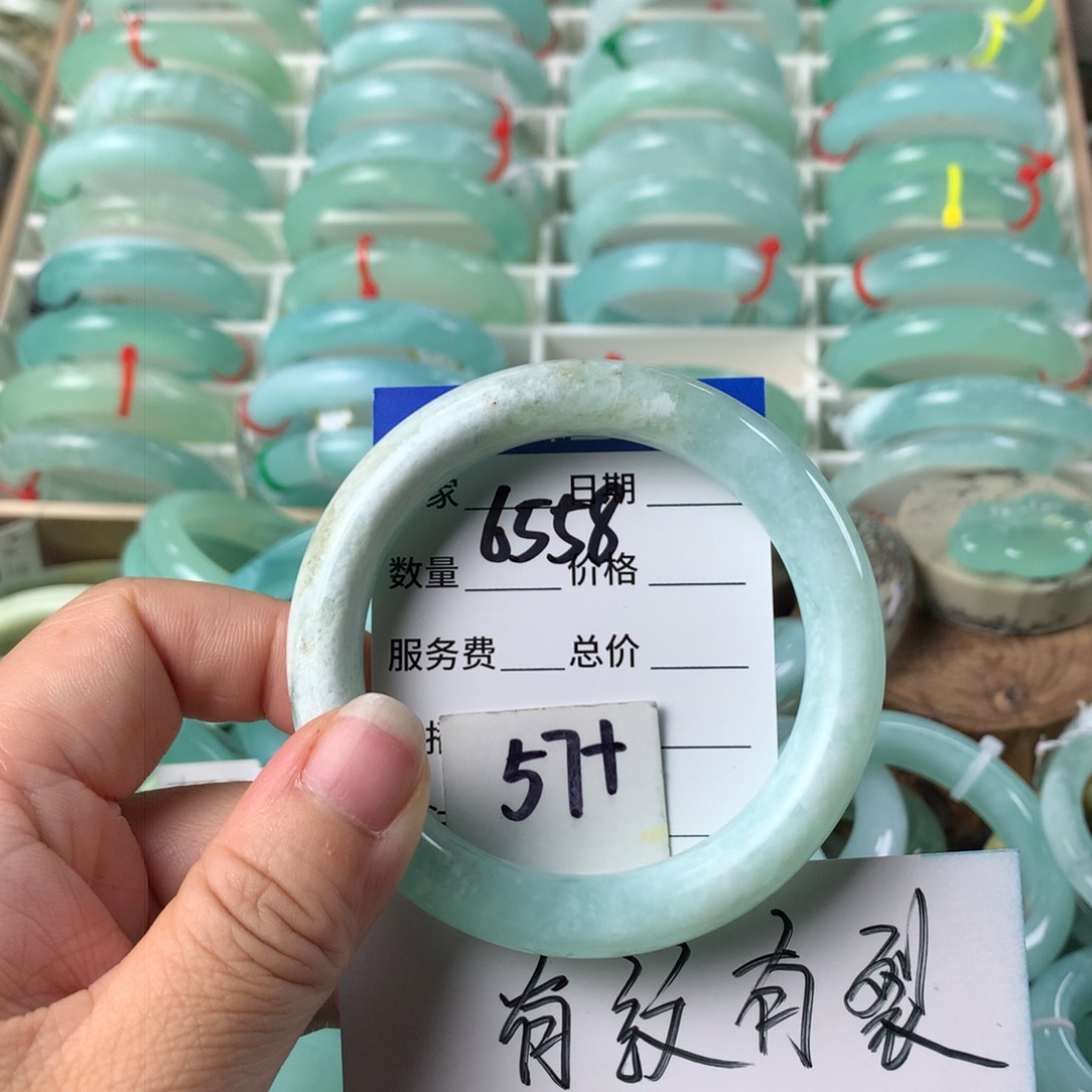 蛇纹石玉手镯未镶嵌6558