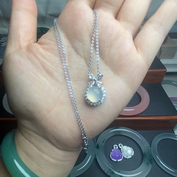 石英岩玉手镯未镶嵌