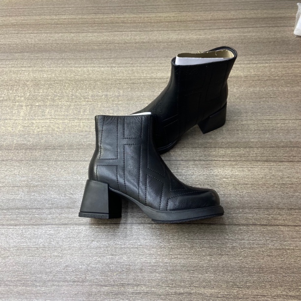 短靴法式高跟秋冬复古港风极简风粗跟法式方头瘦瘦靴1122-2