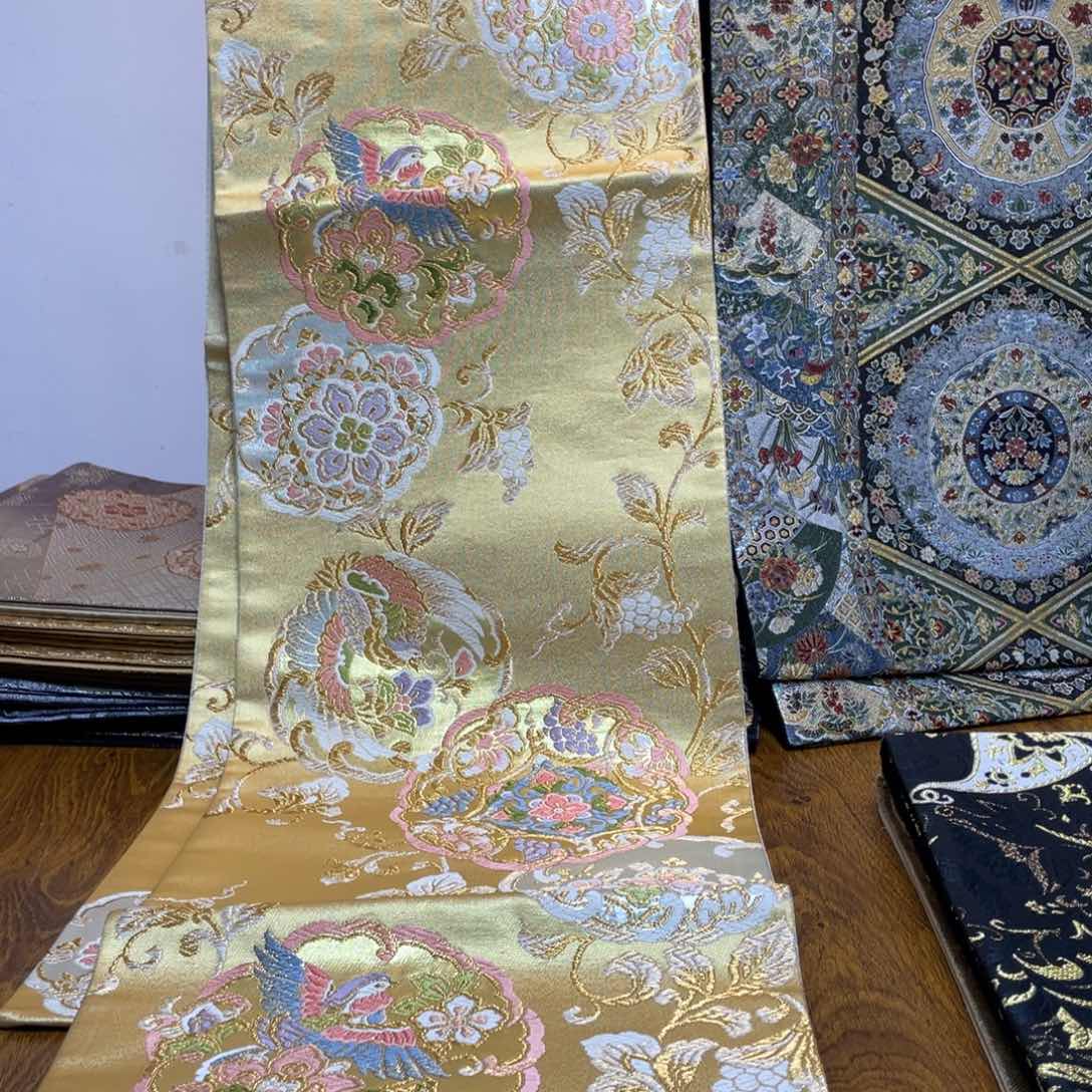 织绣多*织锦，织锦，织锦