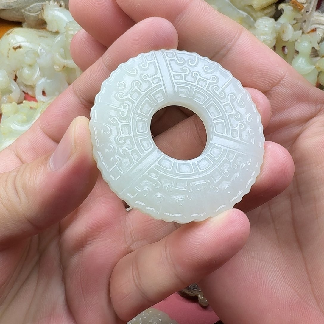 和田玉（糖玉）挂件未镶嵌