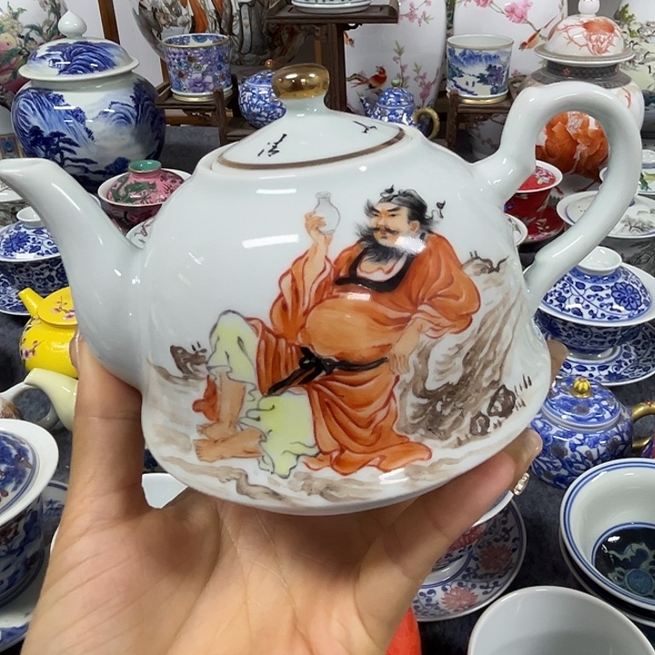 幸***子景德镇陶瓷博物有限公司副总