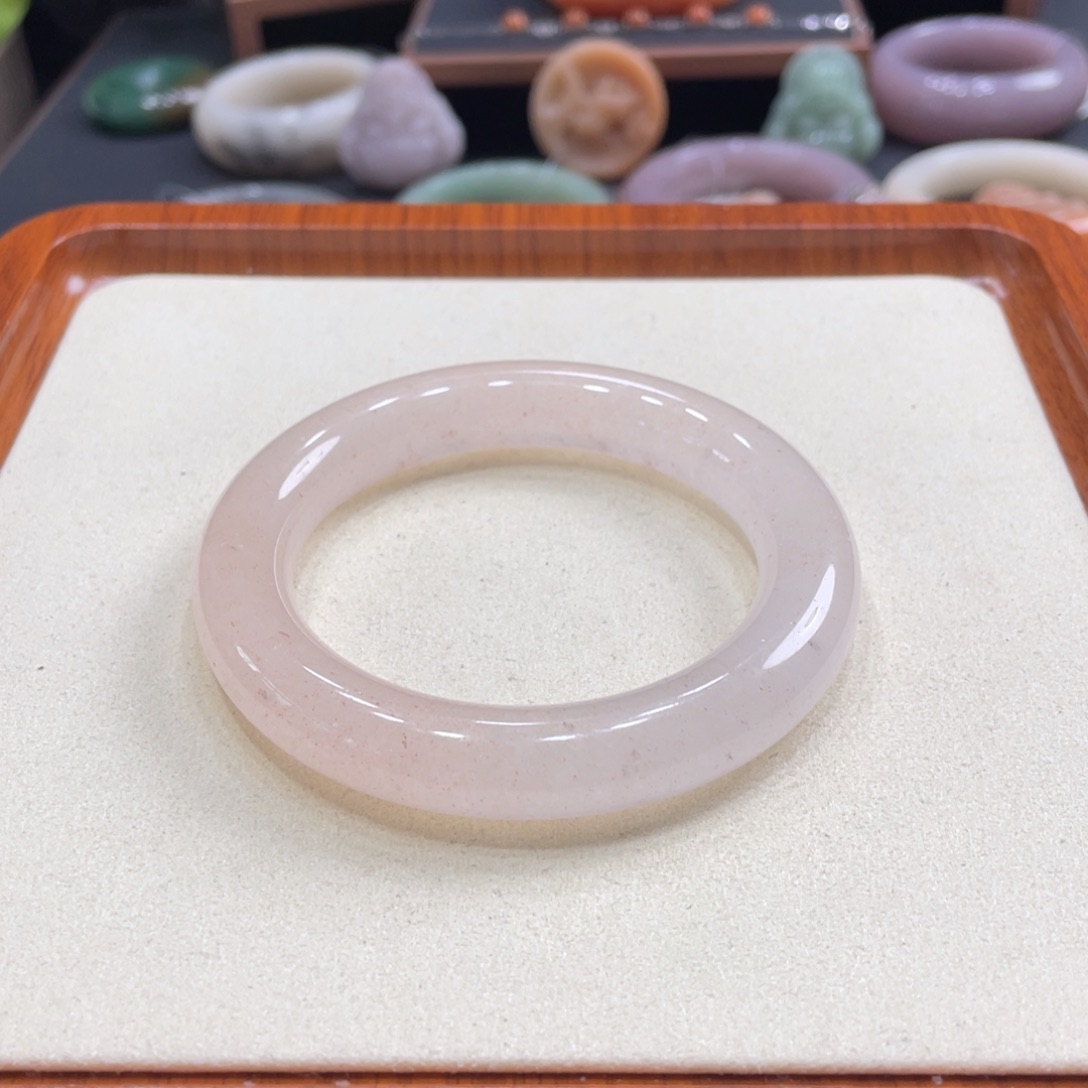 石英岩玉手镯未镶嵌残*