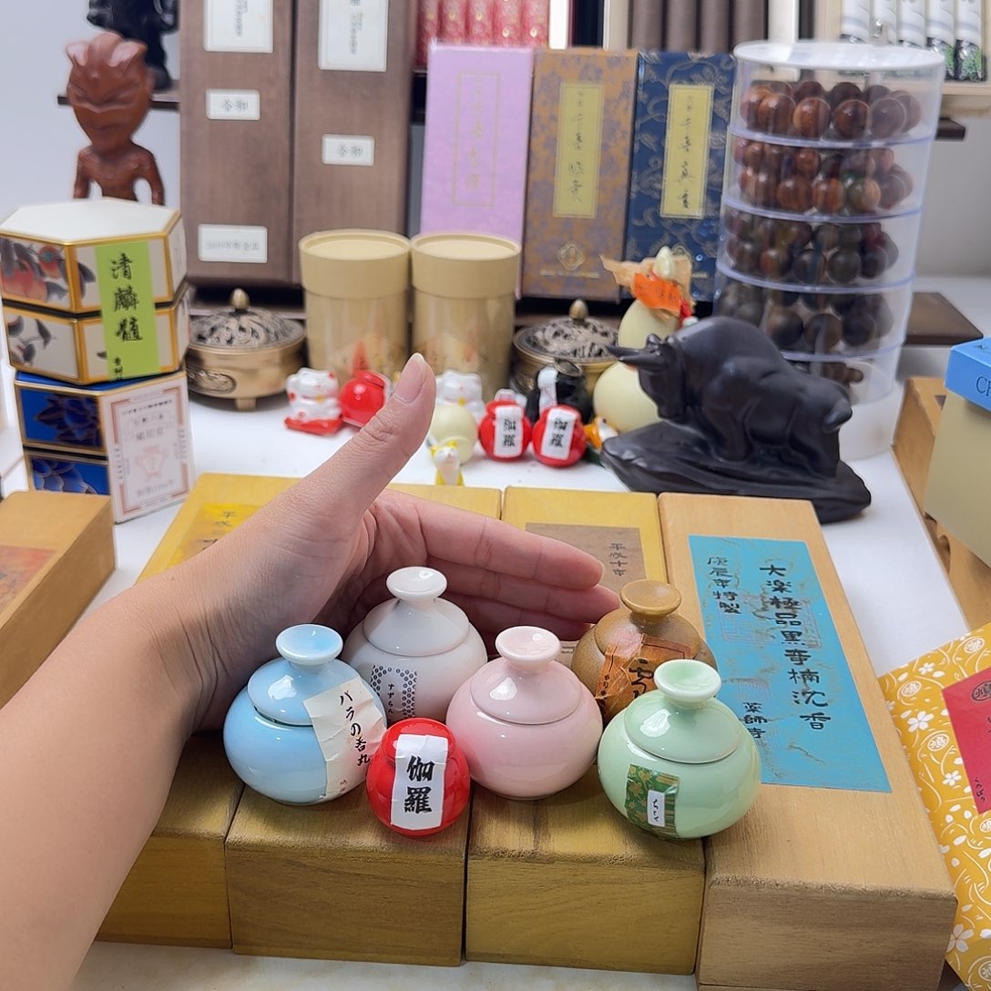 贤***哥瓷片143214414333242